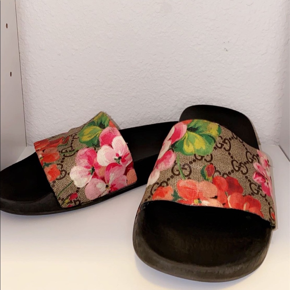 Gucci blooms slides